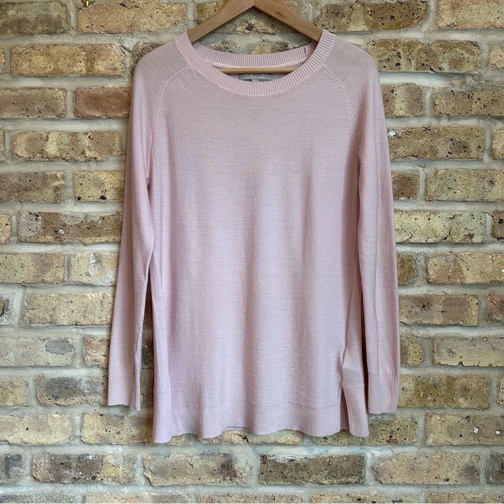 Banana Republic Light Pink Crewneck Merino Wool Sweater w/ Raglan Sleeves